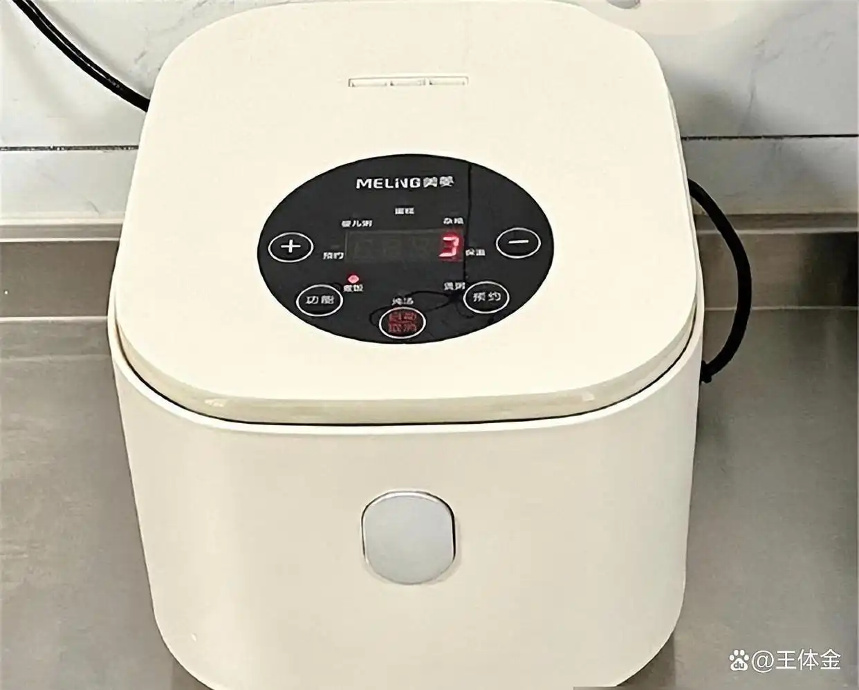 小户型厨房解决方案_厨具大全图片_厨房迷你化小电器