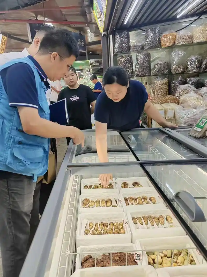 东门老街厨具市场_深港两地熟客买菜故事_深圳东门市场历史变迁